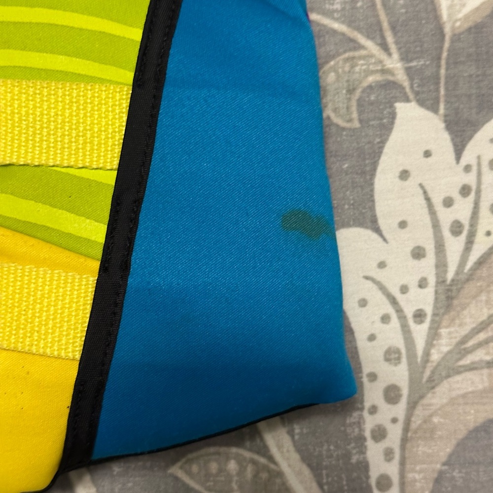 Airhead GNAR Child Kwik-Dry Neolite Flex Life Jacket, US Coast Guard Approved - Picture 4 of 6